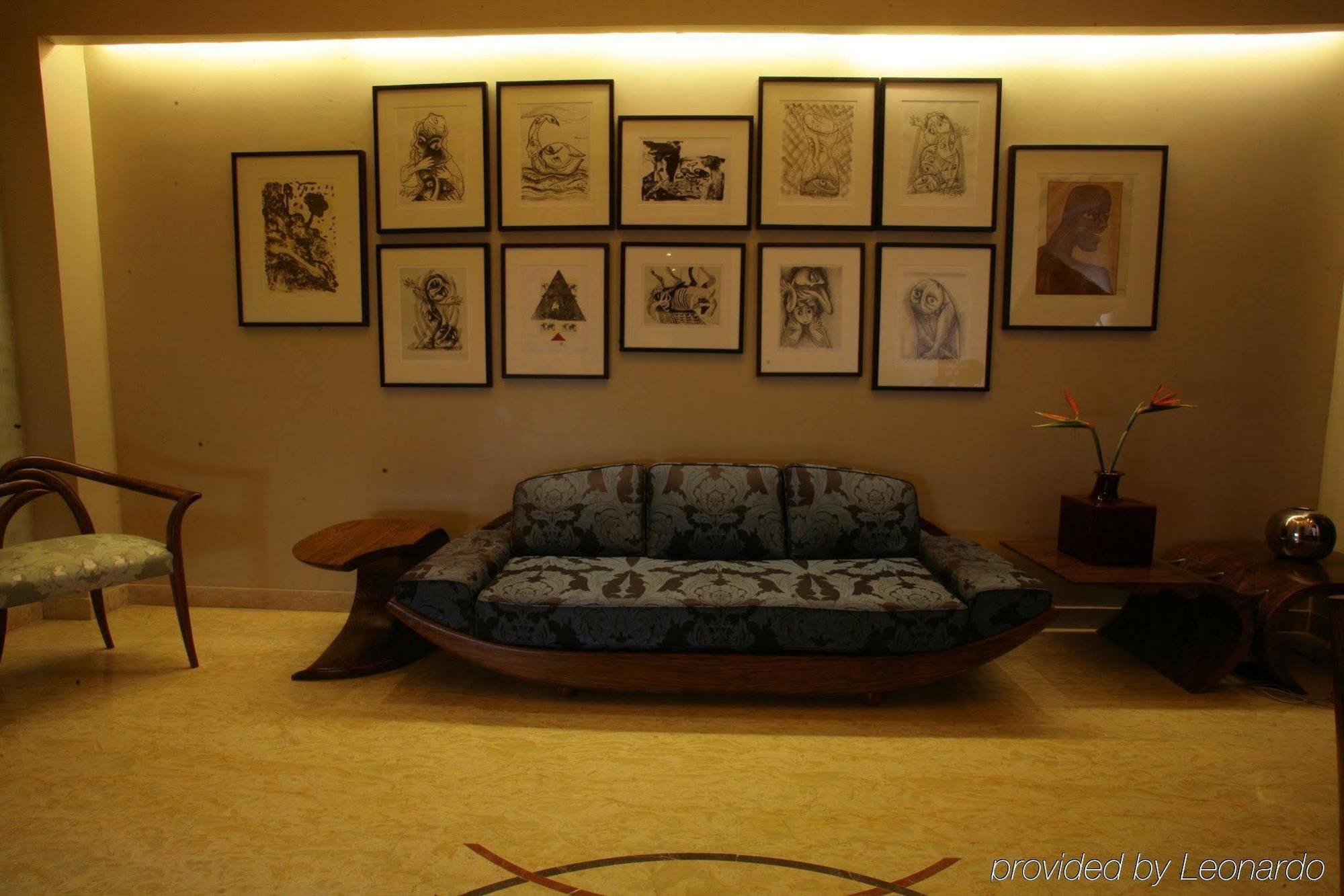 Hotel ​Justa Gurgaon Interior foto